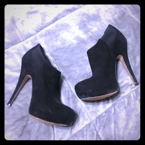 Jessica Simpson Black Heeled Booties, Size 6